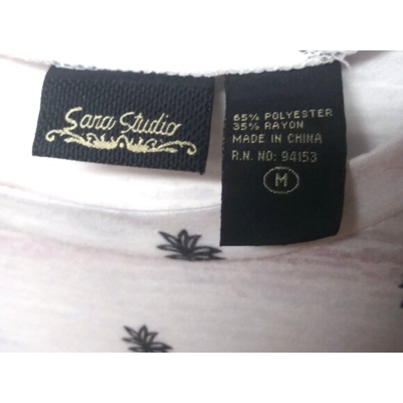 Sara Studio Womens top Sz M white orange flamingos Pineapples Tropical Knit EUC - Picture 5 of 8